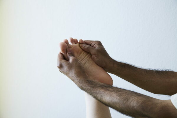 Massage des pieds et des jambes