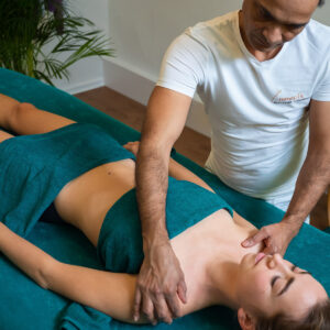 Ganzkörpermassage (Abhyanga)